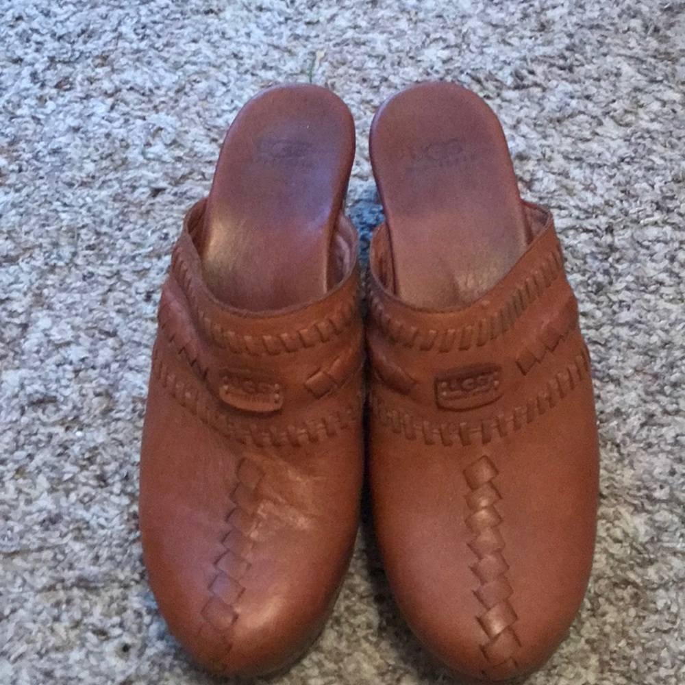 ugg brown clogs